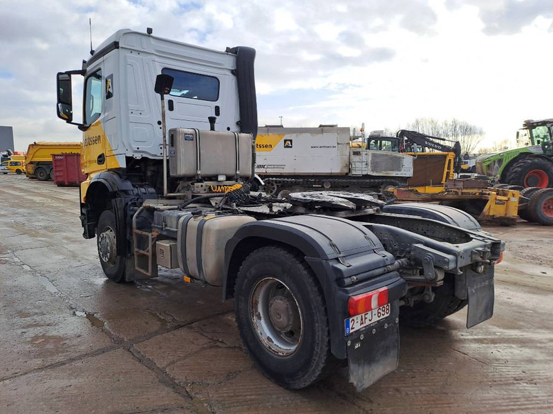 Mercedes-Benz Arocs 2045 - Tractor head: gambar 2 Mercedes-Benz Arocs 2045 - Tractor head: gambar 2