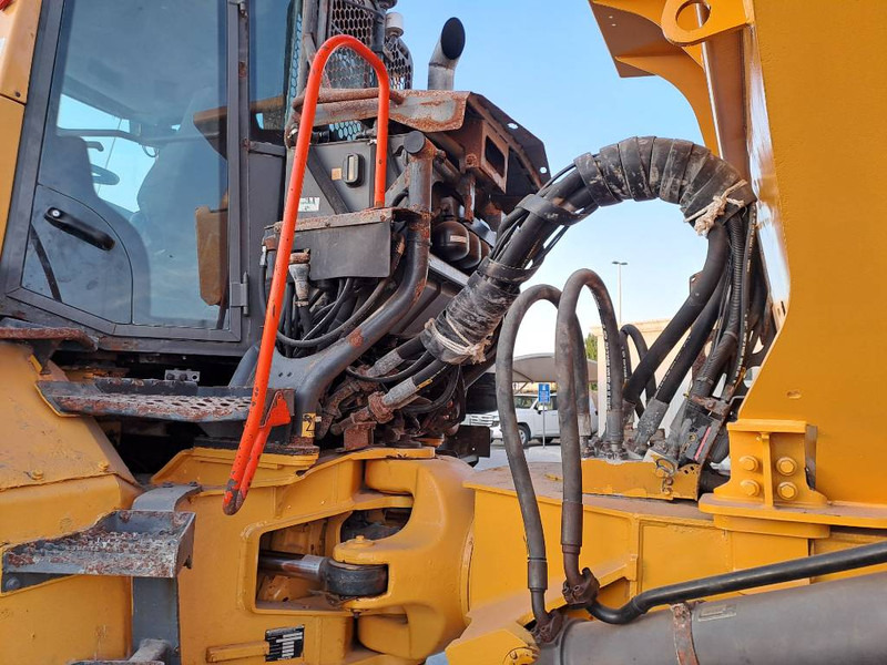 Tempat sampah artikulasi Volvo A40F (Abu Dhabi): gambar 9