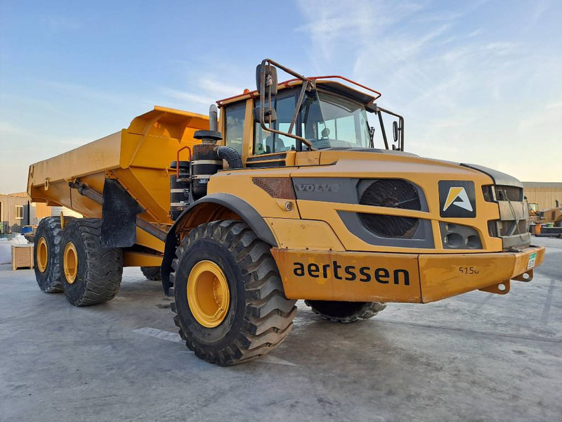 Tempat sampah artikulasi Volvo A40F (Abu Dhabi): gambar 6