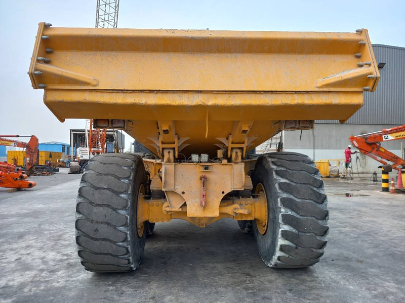 Tempat sampah artikulasi Volvo A40F (Abu Dhabi): gambar 20