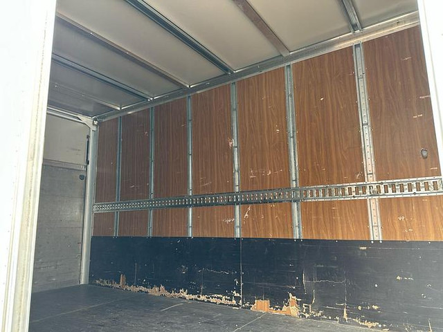 Iveco 35C14 - Van box: gambar 3 Iveco 35C14 - Van box: gambar 3