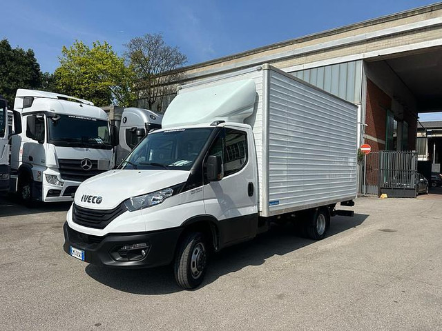 Iveco 35C14 - Van box: gambar 2 Iveco 35C14 - Van box: gambar 2