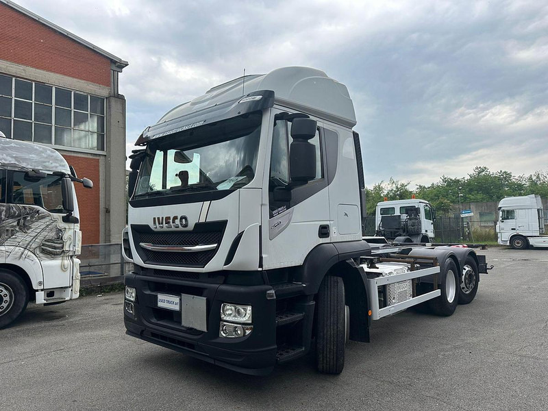 Iveco Stralis 460 - Truk sasis: gambar 1 Iveco Stralis 460 - Truk sasis: gambar 1