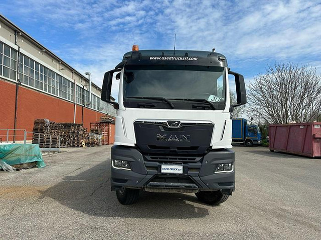 MAN TGS 41.510 - Truk jungkit: gambar 3 MAN TGS 41.510 - Truk jungkit: gambar 3