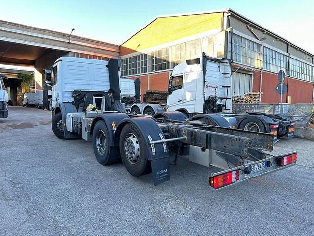 Mercedes-Benz ACTROS 2532 - Truk sasis: gambar 3 Mercedes-Benz ACTROS 2532 - Truk sasis: gambar 3