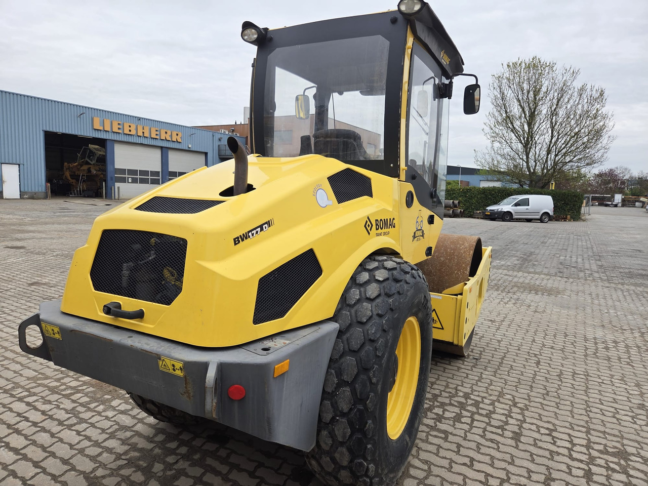 BOMAG BW177D-5 - Pemadat: gambar 2 BOMAG BW177D-5 - Pemadat: gambar 2