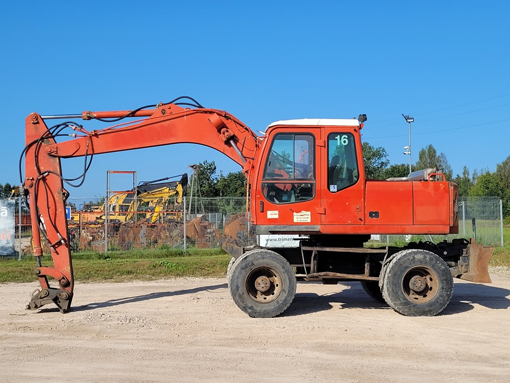 FURUKAWA W725 LS - Ekskavator roda: gambar 2 FURUKAWA W725 LS - Ekskavator roda: gambar 2