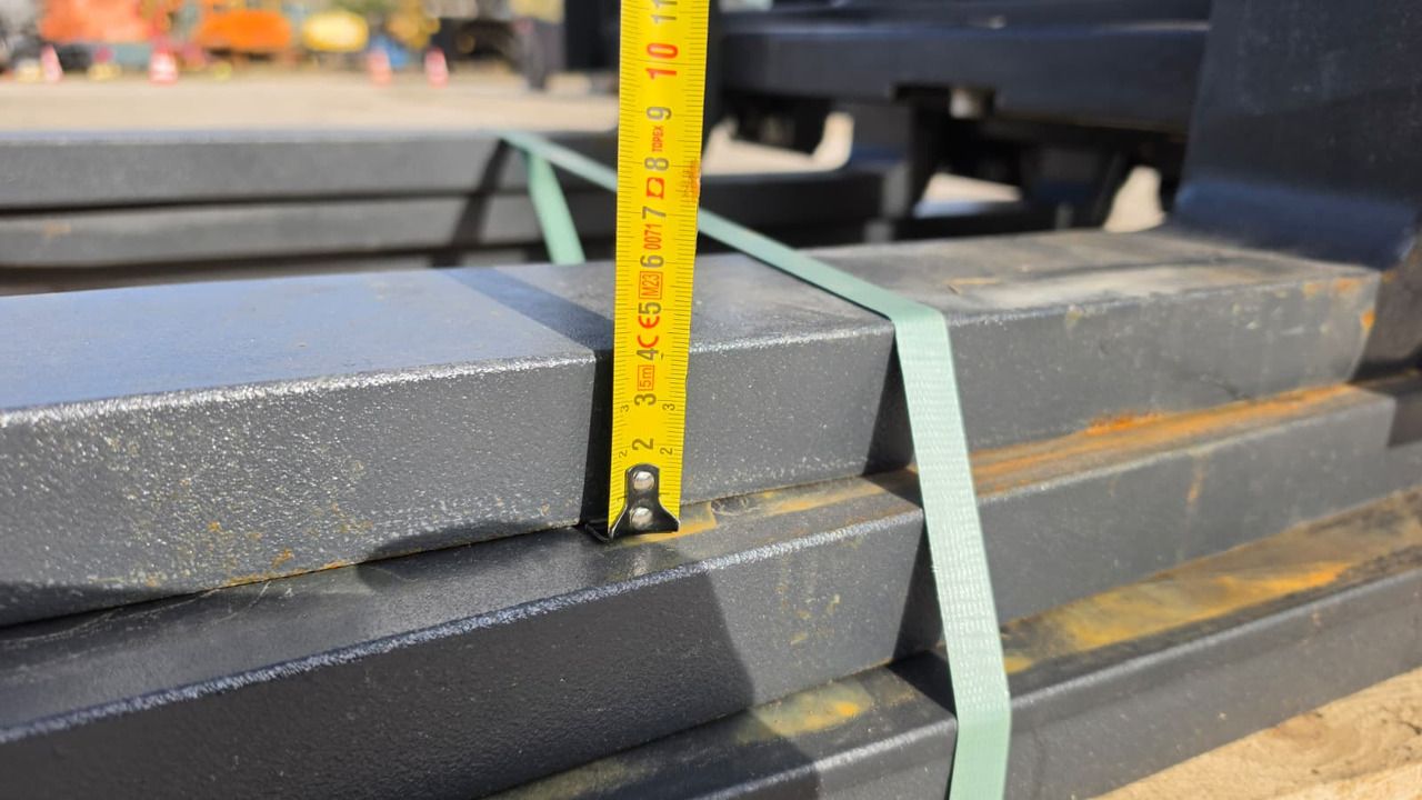Forks Side shift 2500kg - Garpu rumput untuk Peralatan untuk menangani material: gambar 2 Forks Side shift 2500kg - Garpu rumput untuk Peralatan untuk menangani material: gambar 2