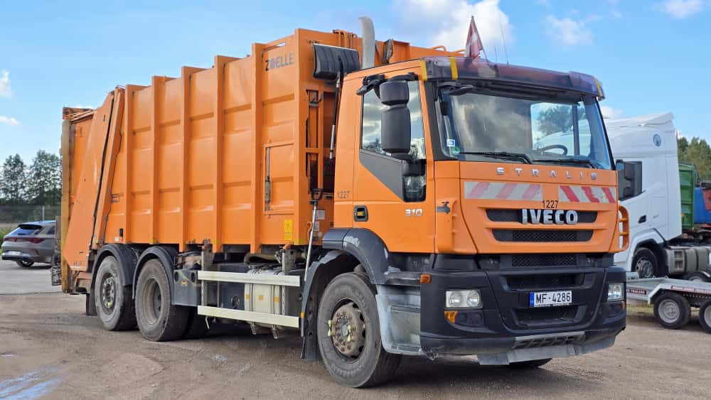 IVECO AD260 310HP - Truk sampah: gambar 5 IVECO AD260 310HP - Truk sampah: gambar 5