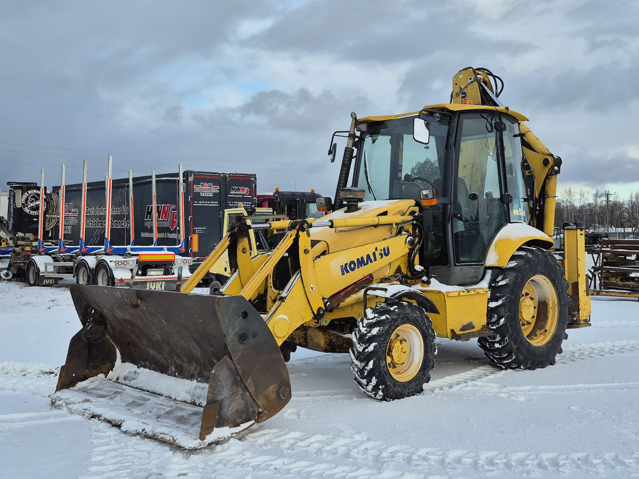 KOMATSU WB93R - Backhoe loader: gambar 2 KOMATSU WB93R - Backhoe loader: gambar 2