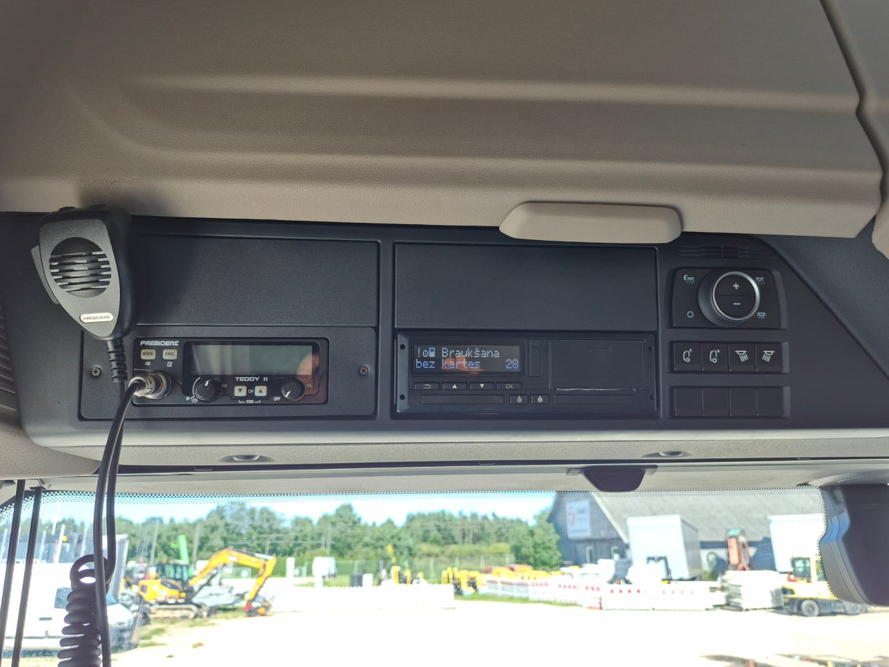 Leasing DAF XF480 FT DAF XF480 FT: gambar 24 Leasing DAF XF480 FT DAF XF480 FT: gambar 24