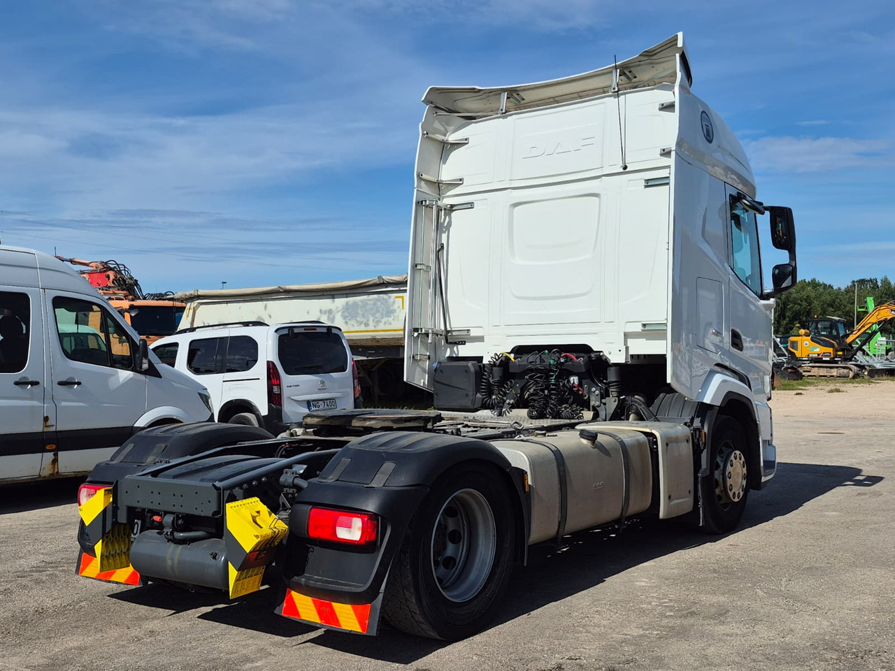 Leasing DAF XF480 FT DAF XF480 FT: gambar 7 Leasing DAF XF480 FT DAF XF480 FT: gambar 7