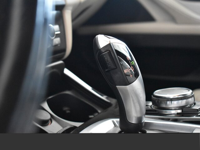 BMW 530d xDrive INDIVIDUAL CONNECTED DRIVE ECO PRO... - Mobil sedan: gambar 3 BMW 530d xDrive INDIVIDUAL CONNECTED DRIVE ECO PRO... - Mobil sedan: gambar 3