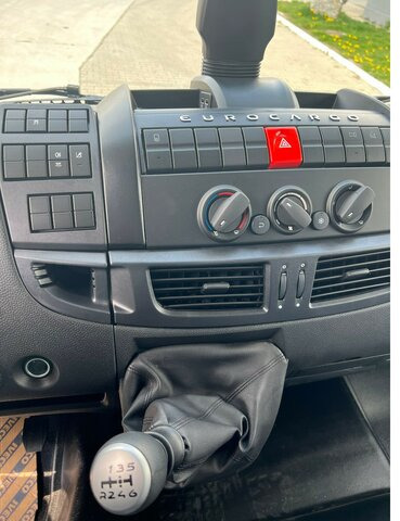 IVECO EuroCargo ML120E21 + PTO CLIMA DAB... - Truk sasis: gambar 5 IVECO EuroCargo ML120E21 + PTO CLIMA DAB... - Truk sasis: gambar 5