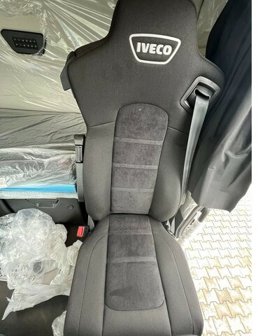 IVECO S-Way AS440S49T/P - AF4T COMFORT+AERO+ LED+NAVI... - Tractor head: gambar 4 IVECO S-Way AS440S49T/P - AF4T COMFORT+AERO+ LED+NAVI... - Tractor head: gambar 4