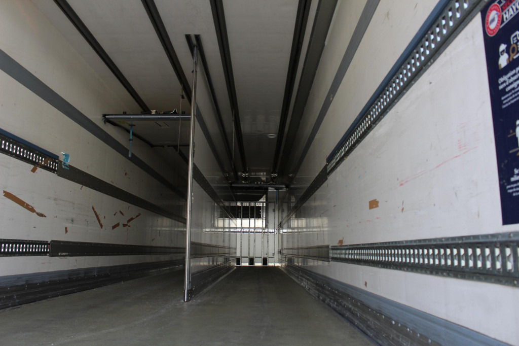 Chereau CV1950Mt.City Bi-Temp LBW Lenkachse Rolltor TOP - Semi-trailer berpendingin: gambar 3 Chereau CV1950Mt.City Bi-Temp LBW Lenkachse Rolltor TOP - Semi-trailer berpendingin: gambar 3
