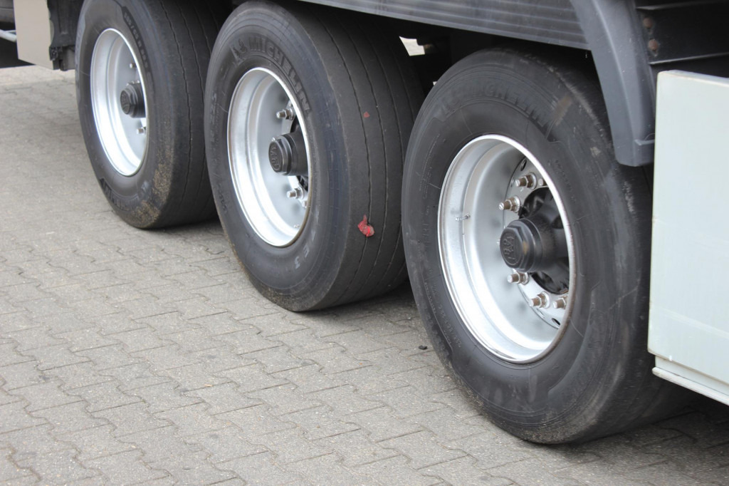 Chereau TK SLXi Spectrum Bi-Multi-Temp. TW FRC 26 - Semi-trailer berpendingin: gambar 4 Chereau TK SLXi Spectrum Bi-Multi-Temp. TW FRC 26 - Semi-trailer berpendingin: gambar 4