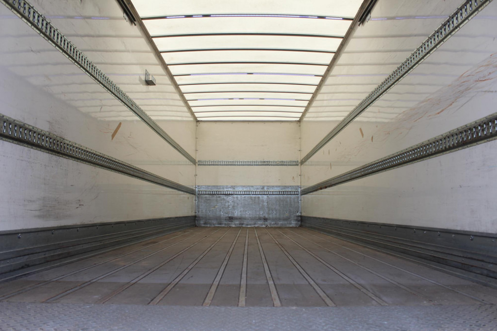 Daf CF 340 E6 Koffer 8,5m Klima LDW Rolltor LBW - Truk box: gambar 2 Daf CF 340 E6 Koffer 8,5m Klima LDW Rolltor LBW - Truk box: gambar 2