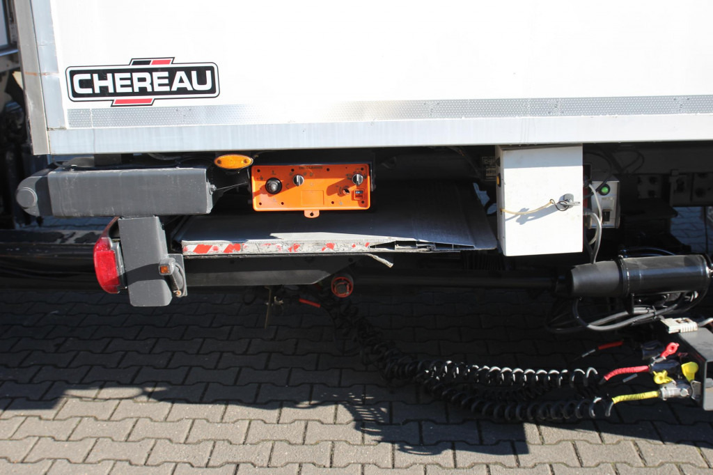 Daf CF 480 CS 950 Strom Schlafkabine Durchlade ZUG! - Truk berpendingin: gambar 5 Daf CF 480 CS 950 Strom Schlafkabine Durchlade ZUG! - Truk berpendingin: gambar 5