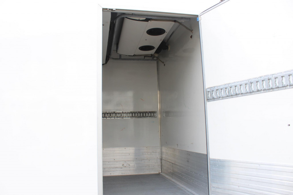 Iveco Eurocargo 100E18 E5 CS 850Mt Bi-Temp. TW Strom - Truk berpendingin: gambar 3 Iveco Eurocargo 100E18 E5 CS 850Mt Bi-Temp. TW Strom - Truk berpendingin: gambar 3