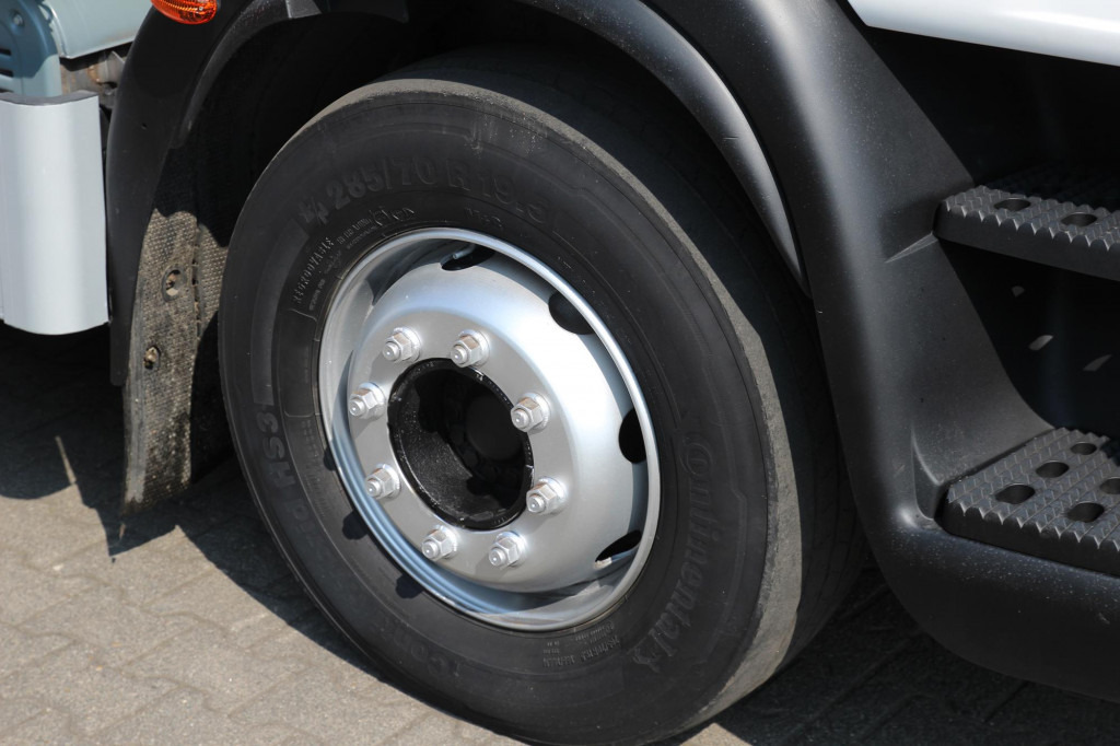Iveco ML160E22 E5 Carrier S Bi-Temp. Strom TW Tür+LBW - Truk berpendingin: gambar 5 Iveco ML160E22 E5 Carrier S Bi-Temp. Strom TW Tür+LBW - Truk berpendingin: gambar 5