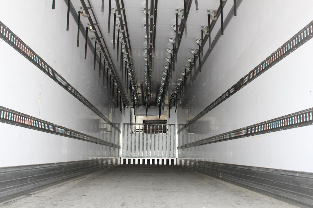 Lamberet Thermo King SLXi 300 Fleischer Meat Viande SAF - Semi-trailer berpendingin: gambar 3 Lamberet Thermo King SLXi 300 Fleischer Meat Viande SAF - Semi-trailer berpendingin: gambar 3