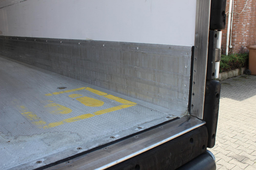 Lamberet Thermo King Spectrum Bi-Temp Doppelstock LBW - Semi-trailer berpendingin: gambar 5 Lamberet Thermo King Spectrum Bi-Temp Doppelstock LBW - Semi-trailer berpendingin: gambar 5