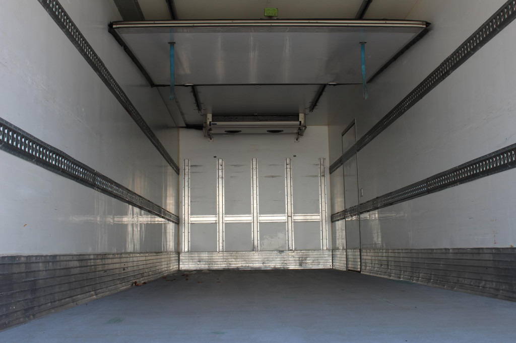 MAN TGM 18.290 E5 CS 950 Bi-Temp Strom Tür+LBW FRC - Truk berpendingin: gambar 3 MAN TGM 18.290 E5 CS 950 Bi-Temp Strom Tür+LBW FRC - Truk berpendingin: gambar 3