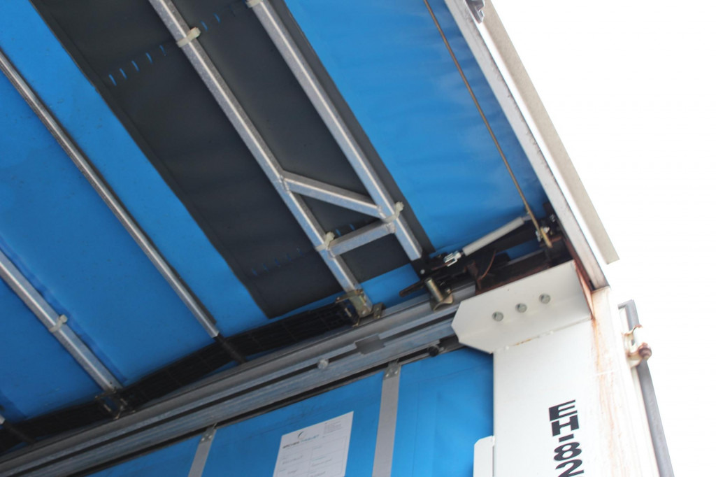 MAN TGS 18.440 Plane Zug Schlafplatz AHK Retarder - Truk dengan terpal samping: gambar 2 MAN TGS 18.440 Plane Zug Schlafplatz AHK Retarder - Truk dengan terpal samping: gambar 2