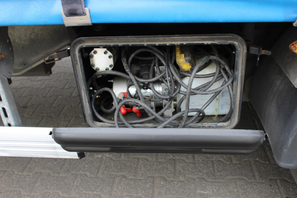 Truk dengan terpal samping MAN TGX 26.460 Retarder Plane-Zug 120M3 Durchlade: gambar 7 Truk dengan terpal samping MAN TGX 26.460 Retarder Plane-Zug 120M3 Durchlade: gambar 7