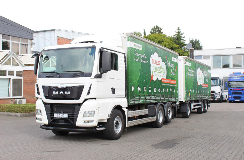 MAN TGX 26.480 Plane Stapleraufnahme Lenkachse Zug! - Truk dengan terpal samping: gambar 1 MAN TGX 26.480 Plane Stapleraufnahme Lenkachse Zug! - Truk dengan terpal samping: gambar 1