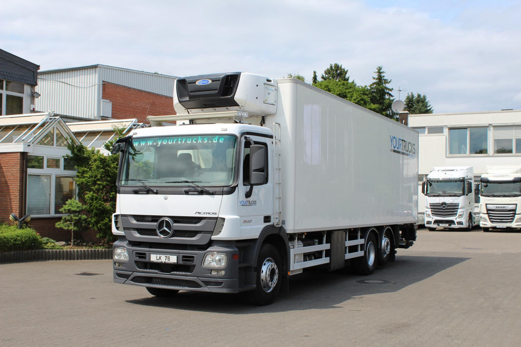 Mercedes-Benz Actros 2532 E5 CS 1150 Multi Bi-Temp LBW Rolltor - Truk berpendingin: gambar 1 Mercedes-Benz Actros 2532 E5 CS 1150 Multi Bi-Temp LBW Rolltor - Truk berpendingin: gambar 1