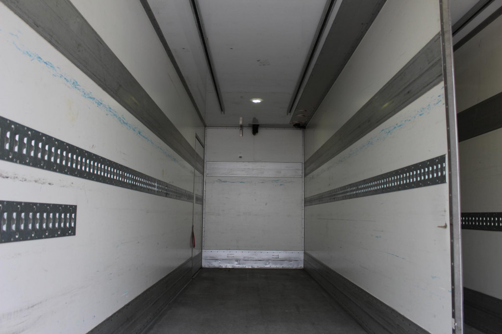 Mercedes-Benz Atego 1221 E6 Carrier Multi-Temp Strom Türen+LBW - Truk berpendingin: gambar 3 Mercedes-Benz Atego 1221 E6 Carrier Multi-Temp Strom Türen+LBW - Truk berpendingin: gambar 3