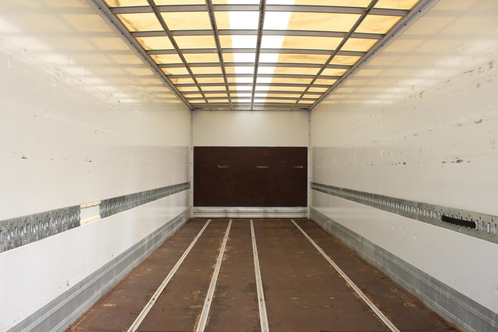 Mercedes-Benz Atego 1321 E6 Koffer Klima Kamera LBW Nur 85 Tkm - Truk box: gambar 2 Mercedes-Benz Atego 1321 E6 Koffer Klima Kamera LBW Nur 85 Tkm - Truk box: gambar 2