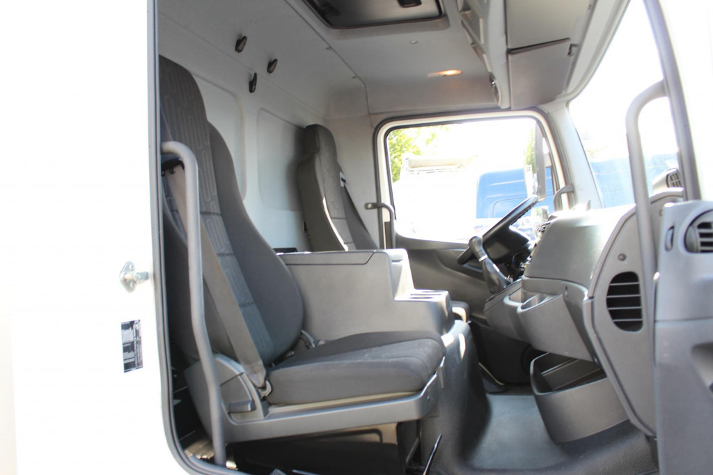 Mercedes-Benz Atego 818 E6 Koffer 6m Klima LDW Schalter LBW - Van box: gambar 3 Mercedes-Benz Atego 818 E6 Koffer 6m Klima LDW Schalter LBW - Van box: gambar 3