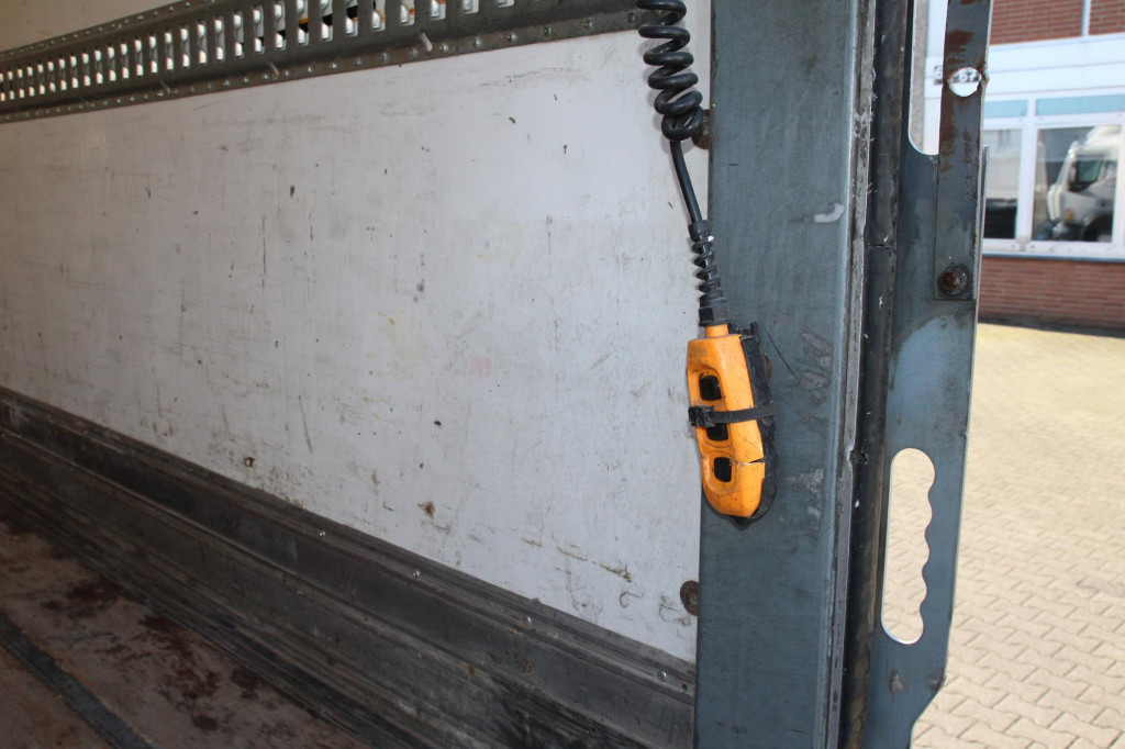 Renault D  280E6 Wide  Koffer  LBW   nur 268Tkm! - Truk box: gambar 4 Renault D  280E6 Wide  Koffer  LBW   nur 268Tkm! - Truk box: gambar 4