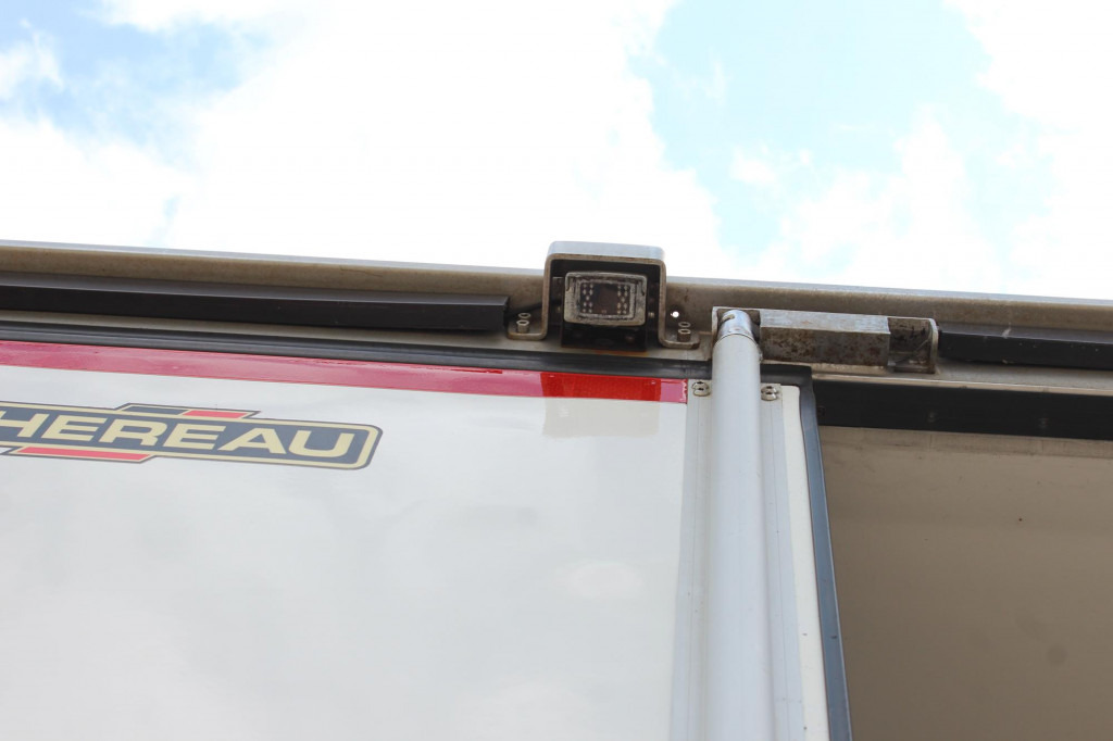 Renault D 320 Wide E6 CS 1150Mt. Bi-Temp. Tür+LBW Strom - Truk berpendingin: gambar 5 Renault D 320 Wide E6 CS 1150Mt. Bi-Temp. Tür+LBW Strom - Truk berpendingin: gambar 5