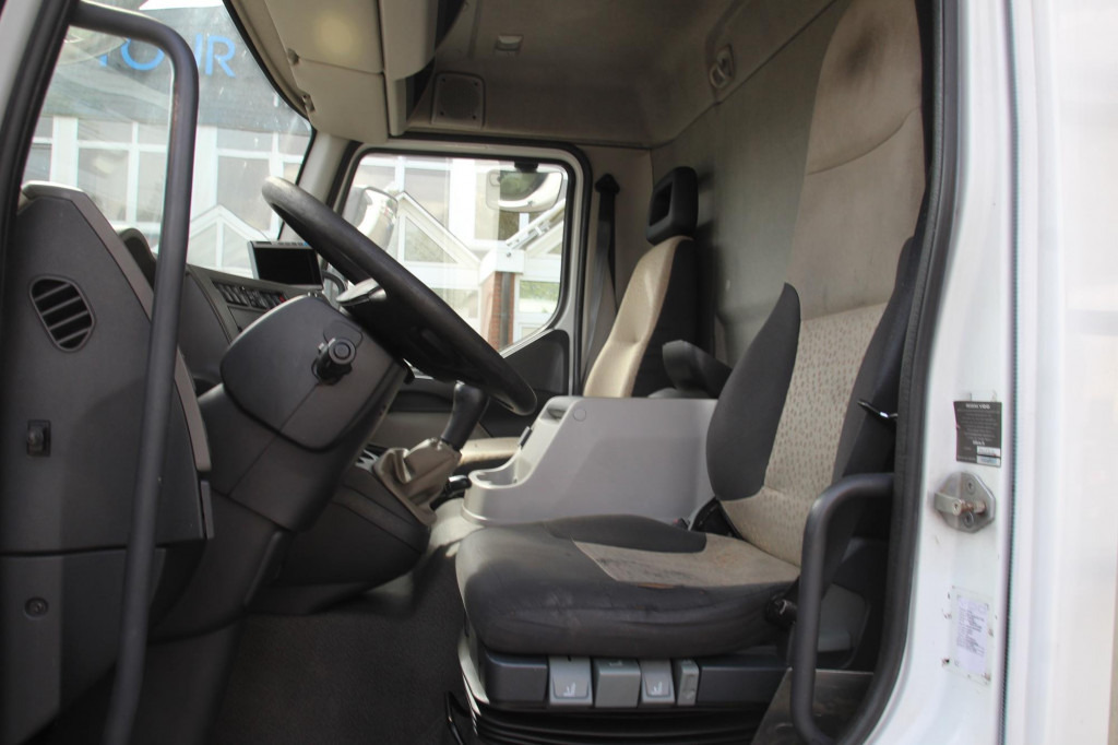 Renault Midlum 220 E5 CS 850 Strom LBW Seiten Tür FRC - Truk berpendingin: gambar 2 Renault Midlum 220 E5 CS 850 Strom LBW Seiten Tür FRC - Truk berpendingin: gambar 2