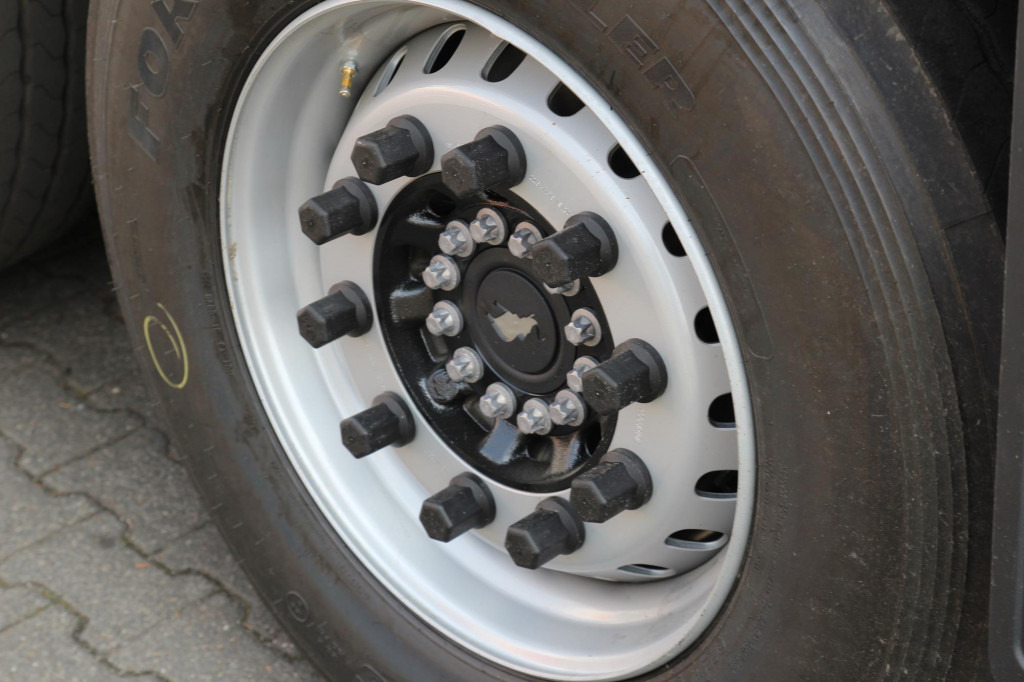 Semi-trailer kotak tertutup SCHMITZ Koffer    DS Liftachse 4x Pal.-Kasten NEU !: gambar 6