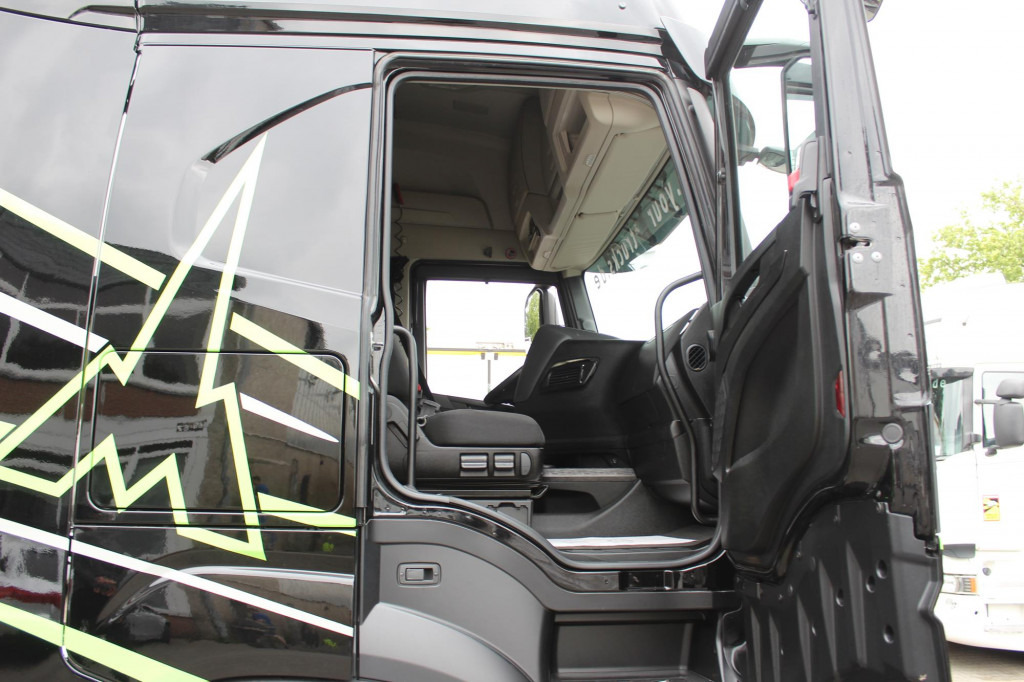 Iveco S-Way 480 Retarder Standklima 2Tanks Navi LED - Tractor head: gambar 3 Iveco S-Way 480 Retarder Standklima 2Tanks Navi LED - Tractor head: gambar 3