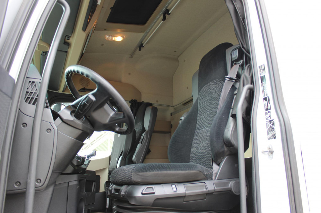 Mercedes-Benz Actros 1845 E6 ACC LDW Kühlbox Vollspoiler - Tractor head: gambar 4 Mercedes-Benz Actros 1845 E6 ACC LDW Kühlbox Vollspoiler - Tractor head: gambar 4