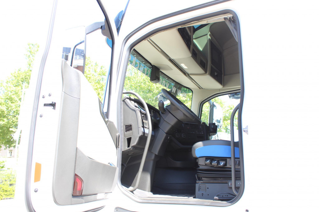 Volvo FH 500 Globe XL I-Park Cool Navi Miete-Rent! - Tractor head: gambar 2 Volvo FH 500 Globe XL I-Park Cool Navi Miete-Rent! - Tractor head: gambar 2
