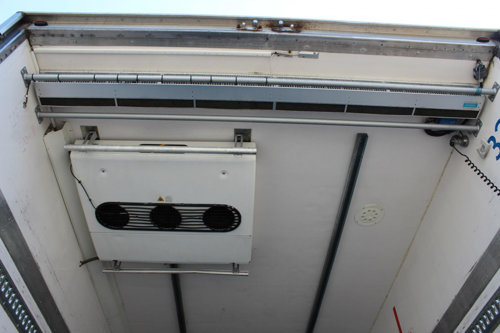 Volvo FM 420 E6 TK T-1200 Spect. Bi-Temp. Strom LBW TW - Truk berpendingin: gambar 2 Volvo FM 420 E6 TK T-1200 Spect. Bi-Temp. Strom LBW TW - Truk berpendingin: gambar 2