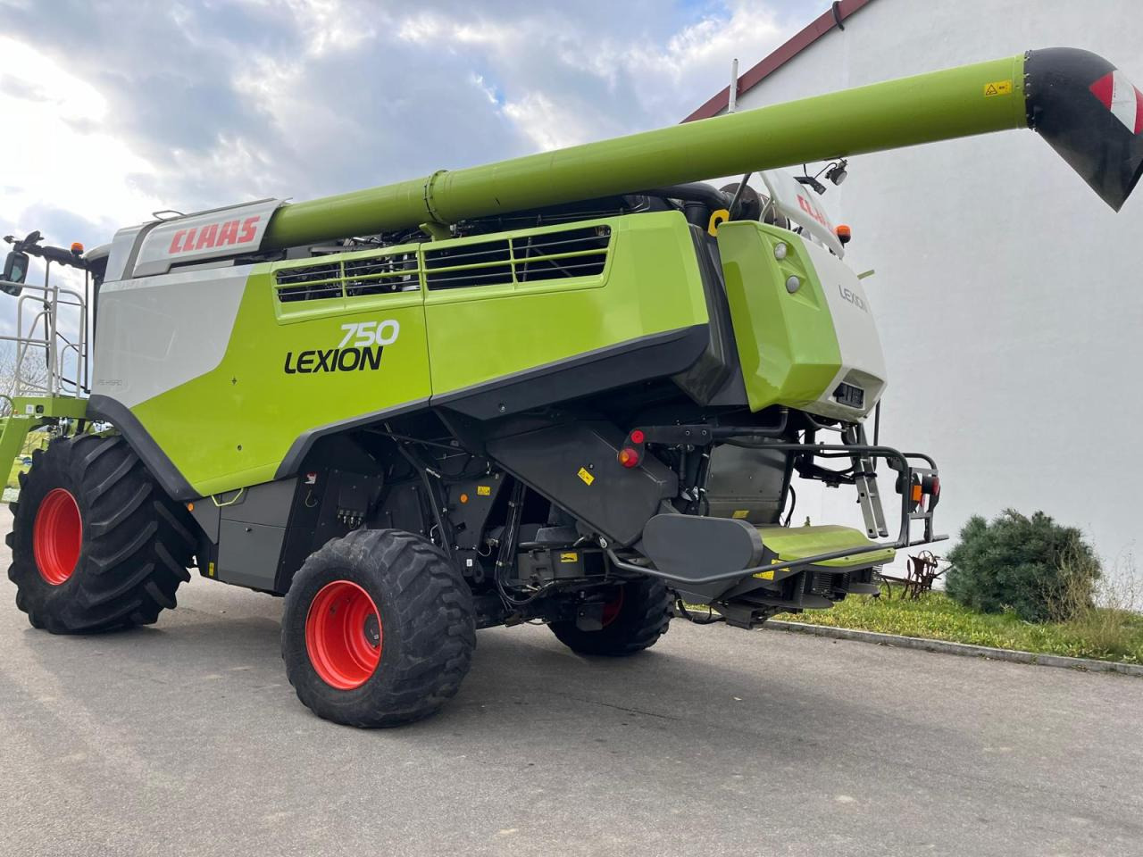 CLAAS Lexion 750 V-Kanal 3D, Baujahr 2017, 30kmh - Pemanen gabungan: gambar 2 CLAAS Lexion 750 V-Kanal 3D, Baujahr 2017, 30kmh - Pemanen gabungan: gambar 2