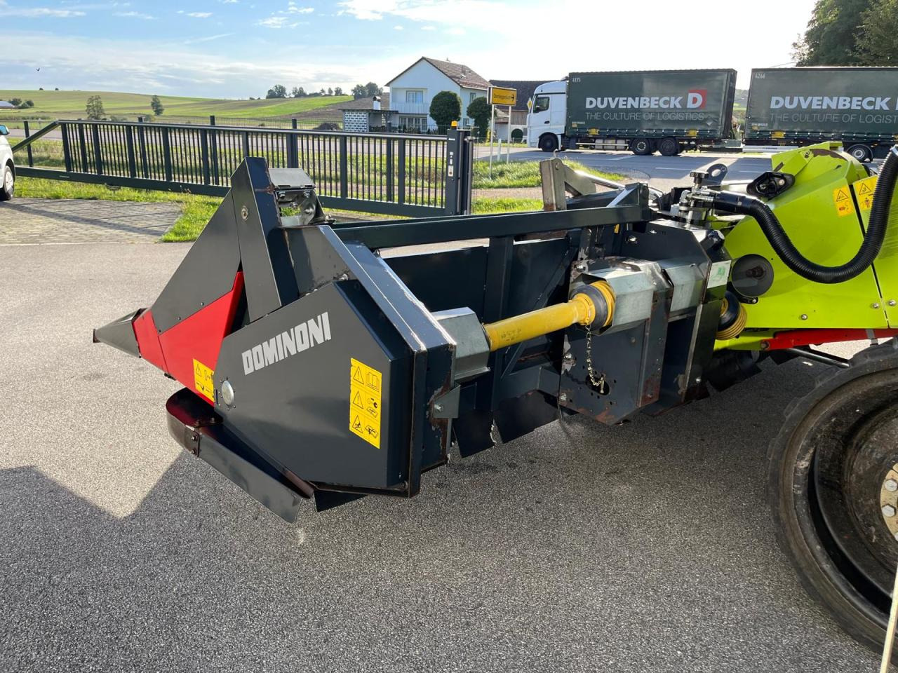 Dominoni Maispflücker SL968 8-reihig passend Claas Lexion - Lampiran pemanen pakan ternak: gambar 4 Dominoni Maispflücker SL968 8-reihig passend Claas Lexion - Lampiran pemanen pakan ternak: gambar 4