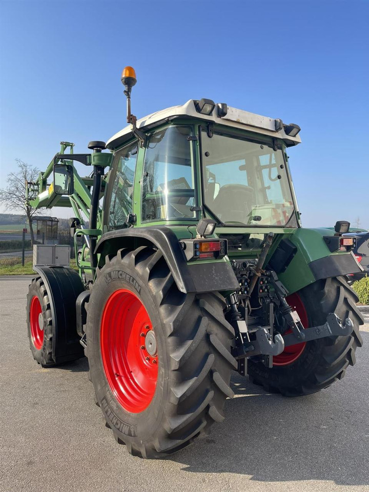 Fendt 309 Ci mit Frontlader, FKH, DL, Klima, 8250Bh, Baujahr 2005 - Traktor: gambar 4 Fendt 309 Ci mit Frontlader, FKH, DL, Klima, 8250Bh, Baujahr 2005 - Traktor: gambar 4