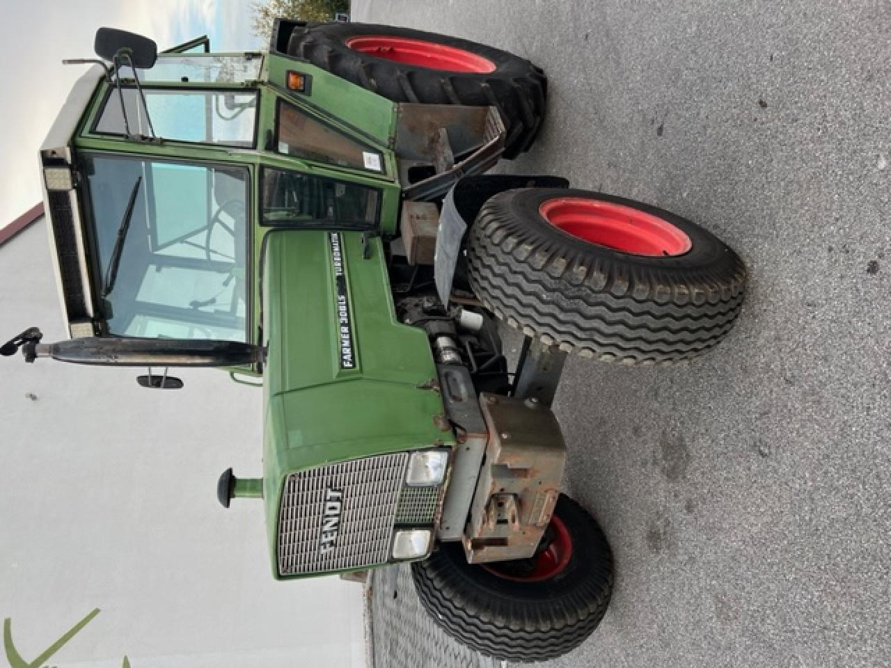 Fendt Farmer 306 LS, ca. 9516 Bh, Baujahr 1982 - Traktor: gambar 2 Fendt Farmer 306 LS, ca. 9516 Bh, Baujahr 1982 - Traktor: gambar 2