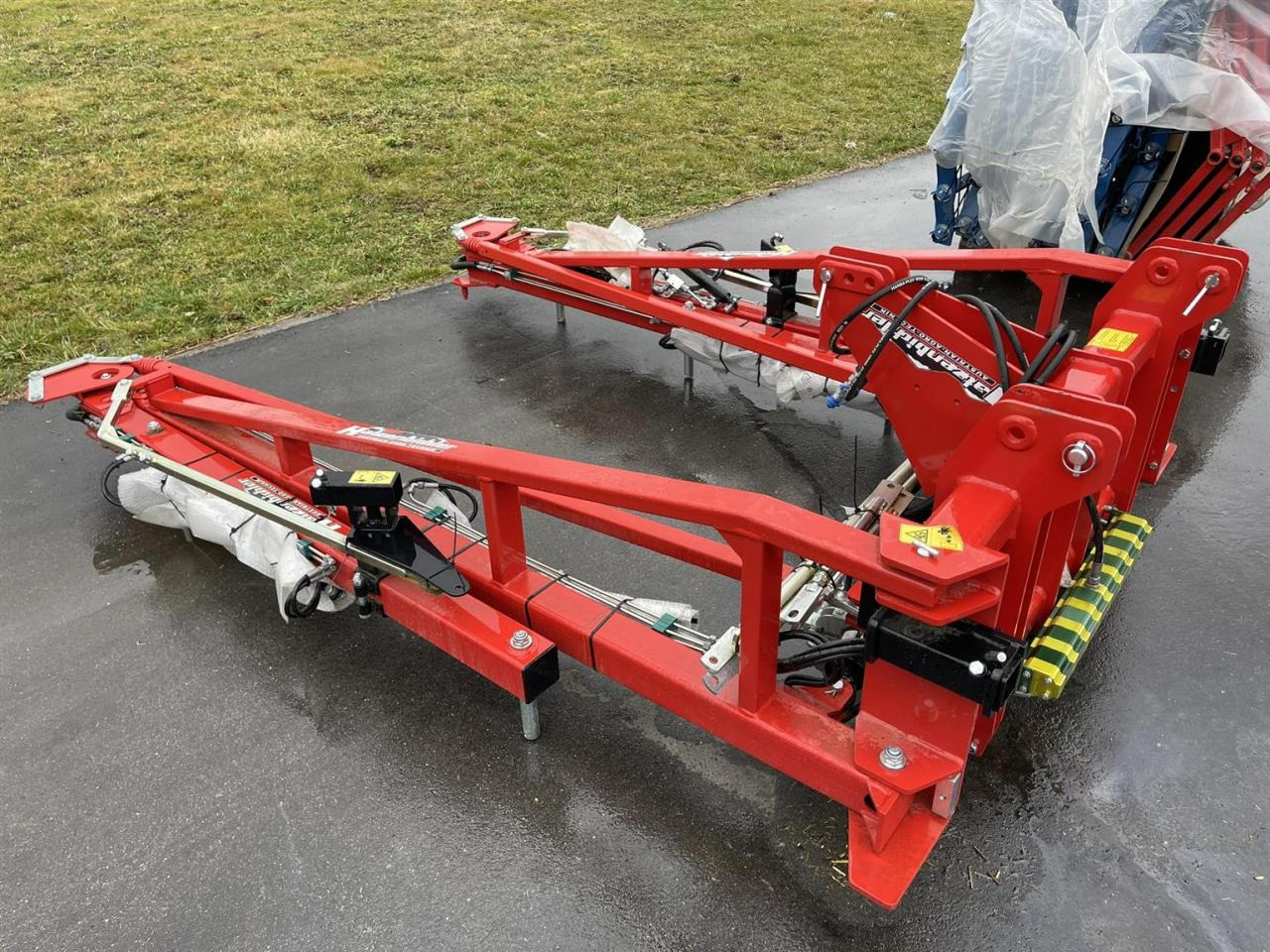 Hatzenbichler Striegel mit hydraulischer Druckverstellung, 12m, Bj. 2023, Hatzenbichler neuwertig - Garu: gambar 2 Hatzenbichler Striegel mit hydraulischer Druckverstellung, 12m, Bj. 2023, Hatzenbichler neuwertig - Garu: gambar 2