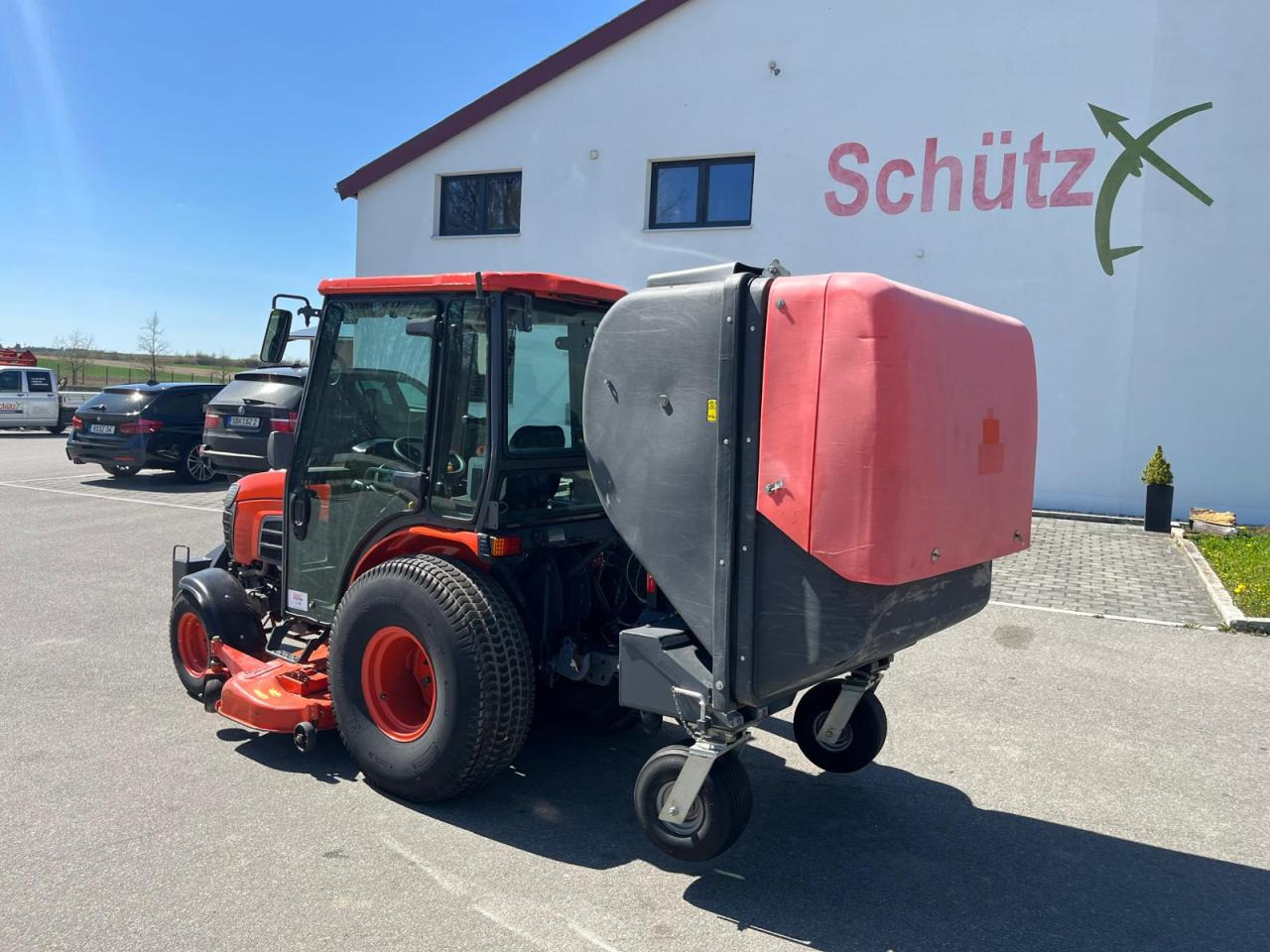 Kubota B3030 Rasenmäher mit Grüngutbehälter, Hochentlader - Mesin pemotong rumput: gambar 3 Kubota B3030 Rasenmäher mit Grüngutbehälter, Hochentlader - Mesin pemotong rumput: gambar 3