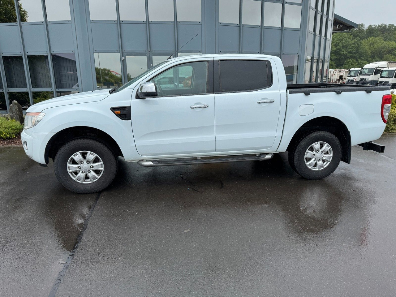 Ford Ranger XLT Doppelkabine 4x4 - Mobil SUV: gambar 1 Ford Ranger XLT Doppelkabine 4x4 - Mobil SUV: gambar 1